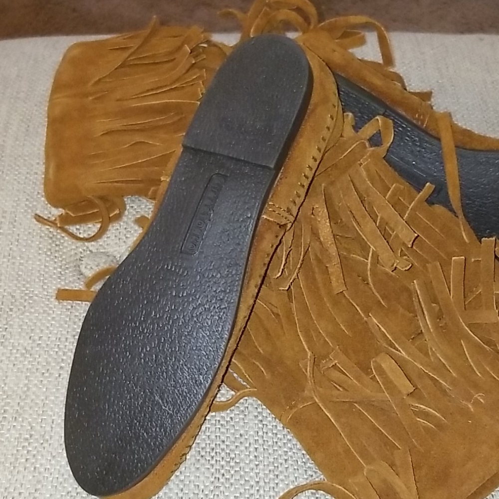 NWOT MINNETONKA BOOTS - Picture 3 of 3